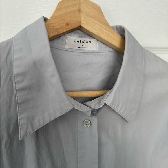 Aritzia Babaton relaxed poplin button down shirt, size small, light blue. - Picture 4 of 6